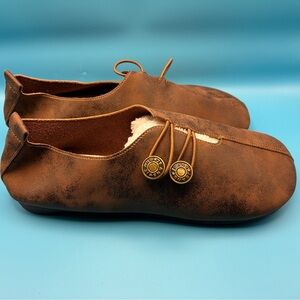 Woman’s Moccasin